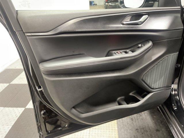 new 2025 Jeep Grand Cherokee L car, priced at $42,642