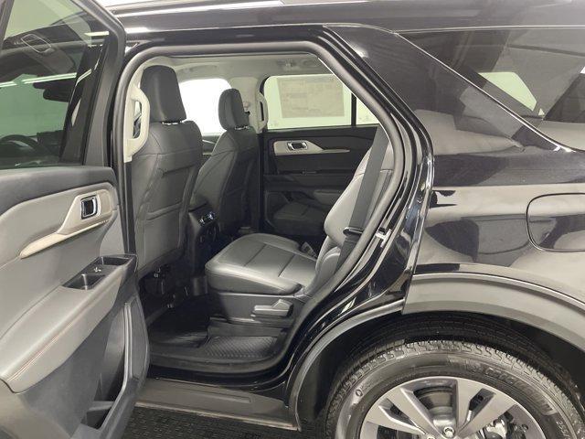 new 2025 Ford Explorer car, priced at $48,083