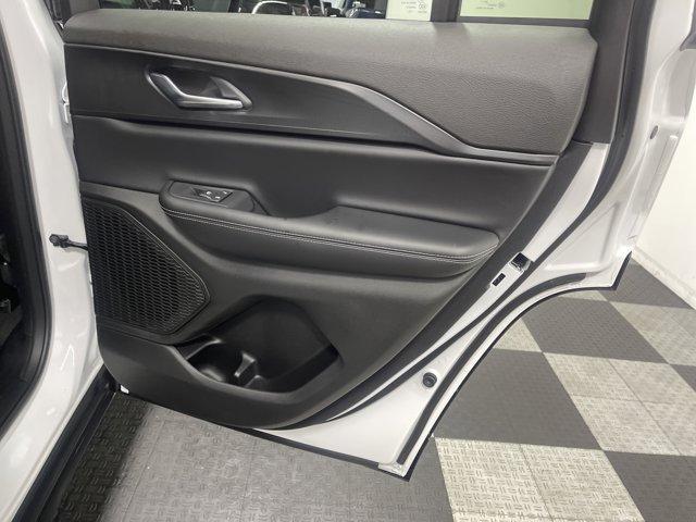new 2025 Jeep Grand Cherokee car, priced at $40,068