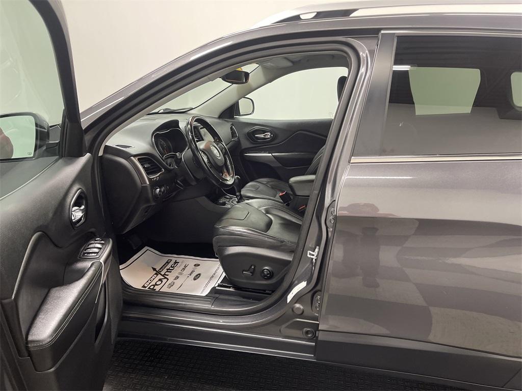 used 2021 Jeep Cherokee car, priced at $20,172