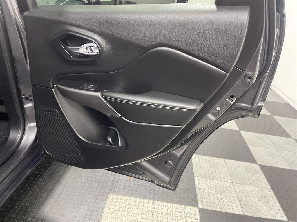 used 2021 Jeep Cherokee car, priced at $20,172