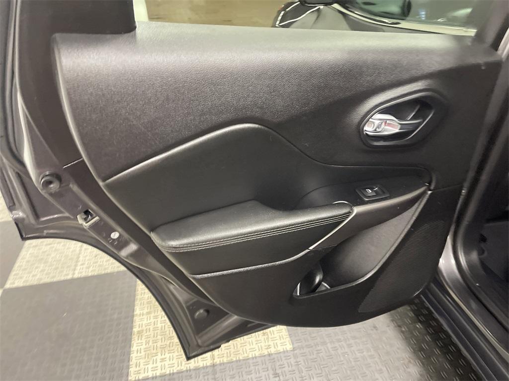 used 2021 Jeep Cherokee car, priced at $20,172