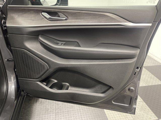 new 2025 Jeep Grand Cherokee L car, priced at $48,882