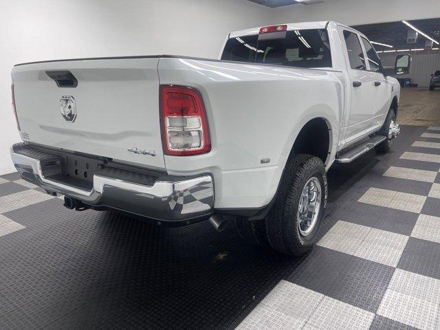 new 2024 Ram 3500 car, priced at $60,202