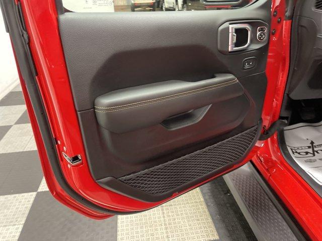 new 2025 Jeep Gladiator car, priced at $44,570
