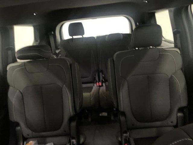 new 2025 Jeep Grand Cherokee L car, priced at $40,275