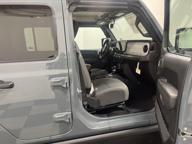 new 2025 Jeep Gladiator car, priced at $41,303