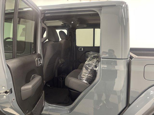 new 2025 Jeep Gladiator car, priced at $41,303