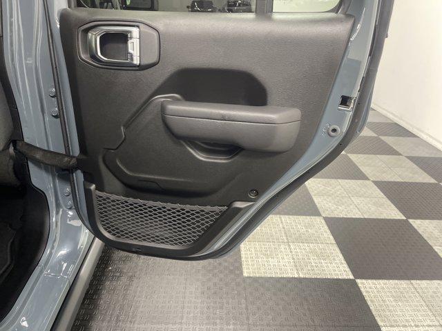 new 2025 Jeep Gladiator car, priced at $41,303