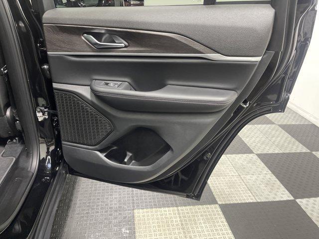 new 2025 Jeep Grand Cherokee car, priced at $43,128