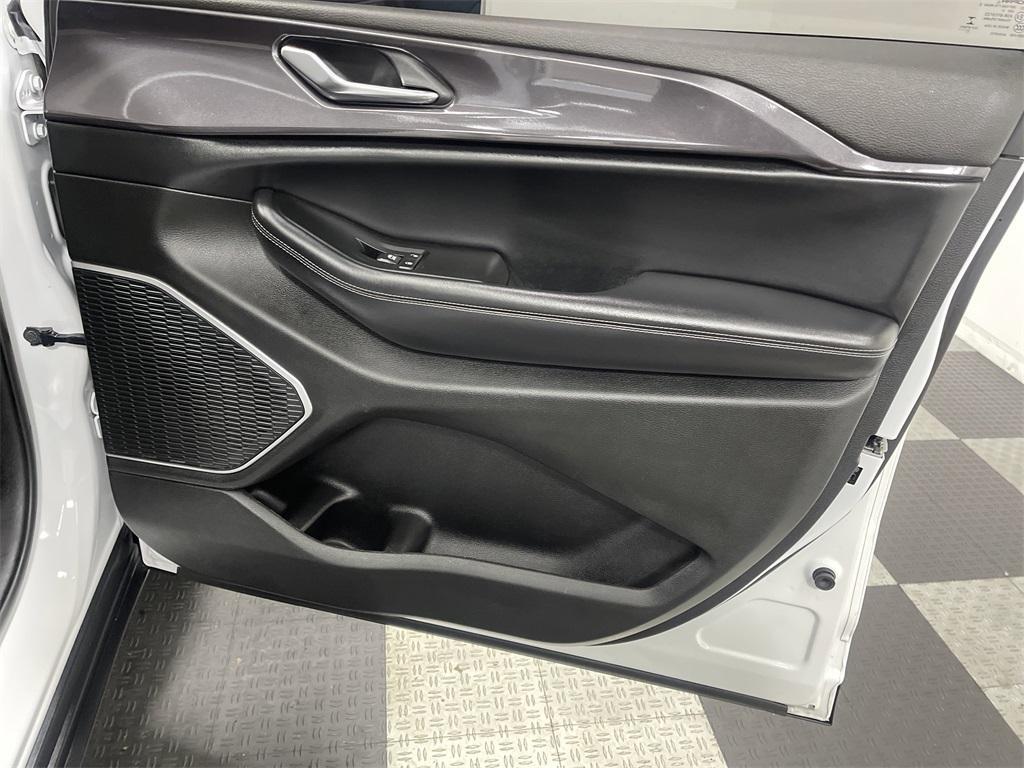 used 2021 Jeep Grand Cherokee L car, priced at $29,955