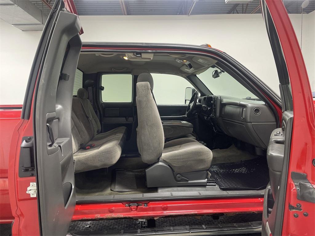 used 2006 Chevrolet Silverado 2500 car, priced at $17,998