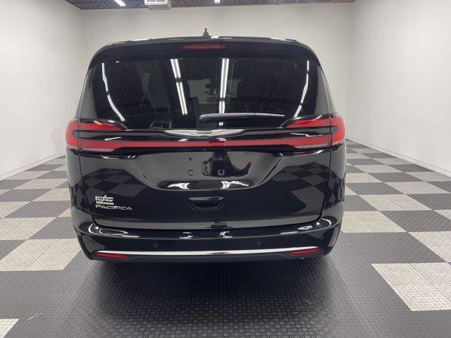 new 2025 Chrysler Pacifica car, priced at $41,032