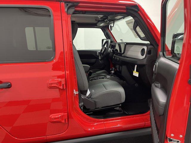new 2025 Jeep Gladiator car, priced at $41,303