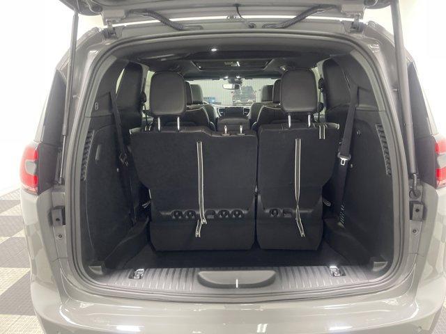 new 2025 Chrysler Pacifica car, priced at $46,626