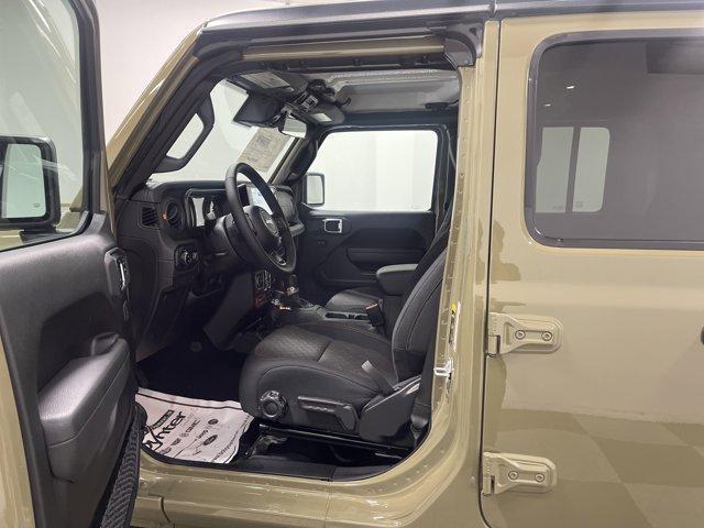 new 2025 Jeep Gladiator car, priced at $46,836
