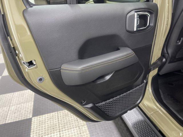 new 2025 Jeep Gladiator car, priced at $44,327