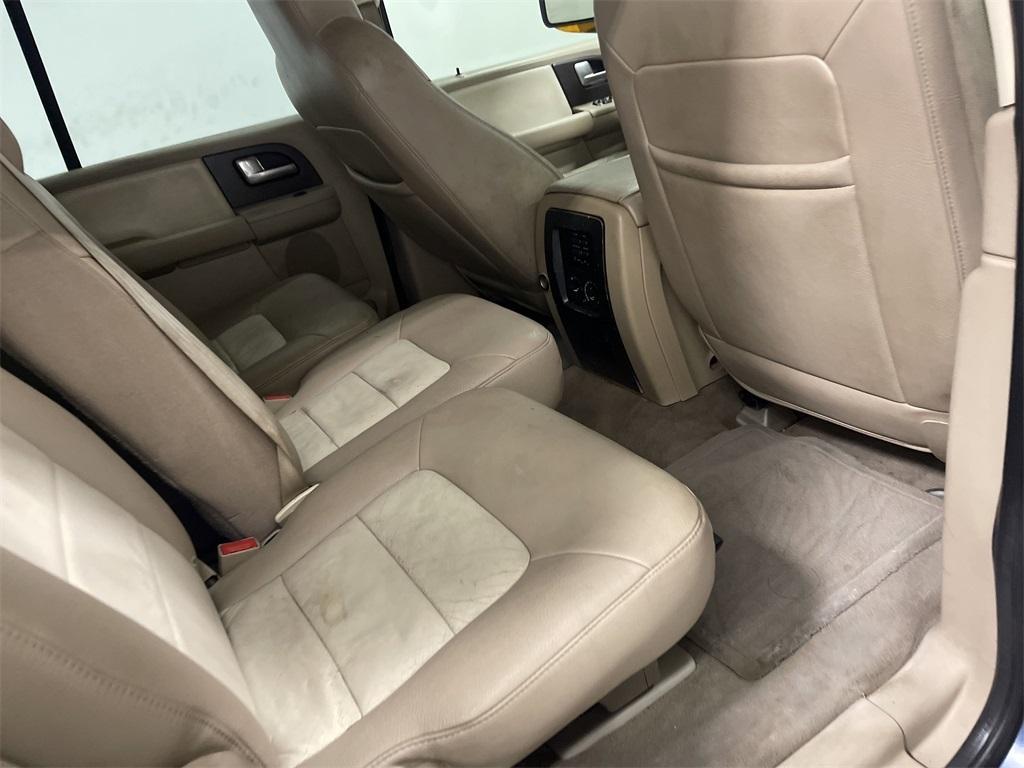 used 2004 Ford Expedition car, priced at $3,999
