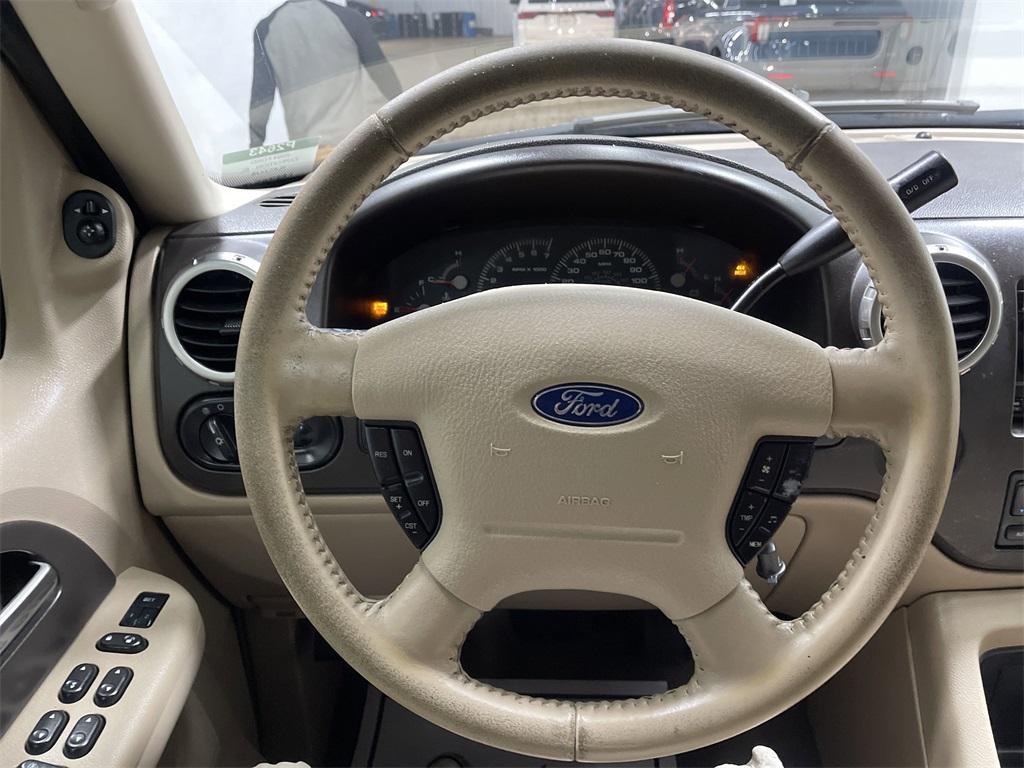 used 2004 Ford Expedition car, priced at $3,999