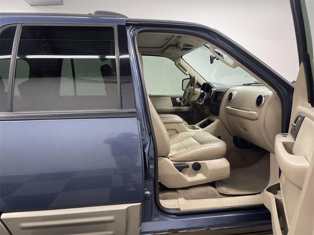 used 2004 Ford Expedition car, priced at $3,999