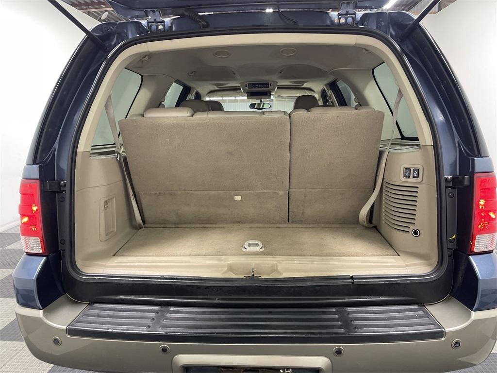 used 2004 Ford Expedition car, priced at $3,999