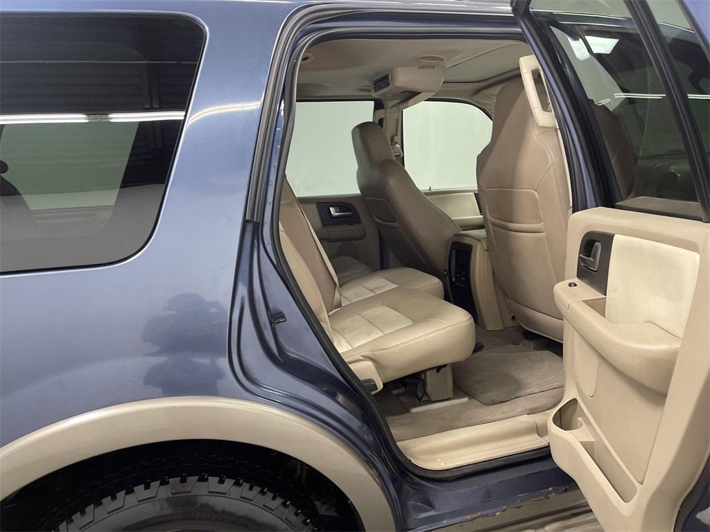 used 2004 Ford Expedition car, priced at $3,999