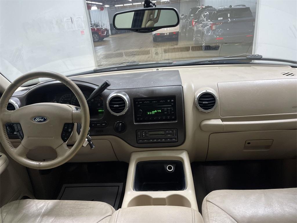used 2004 Ford Expedition car, priced at $3,999