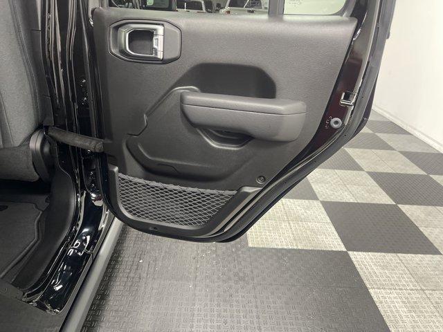 new 2025 Jeep Gladiator car, priced at $41,303