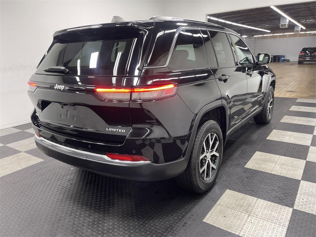 used 2024 Jeep Grand Cherokee car, priced at $36,516