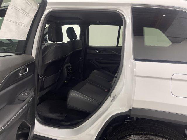 new 2025 Jeep Grand Cherokee car, priced at $39,177
