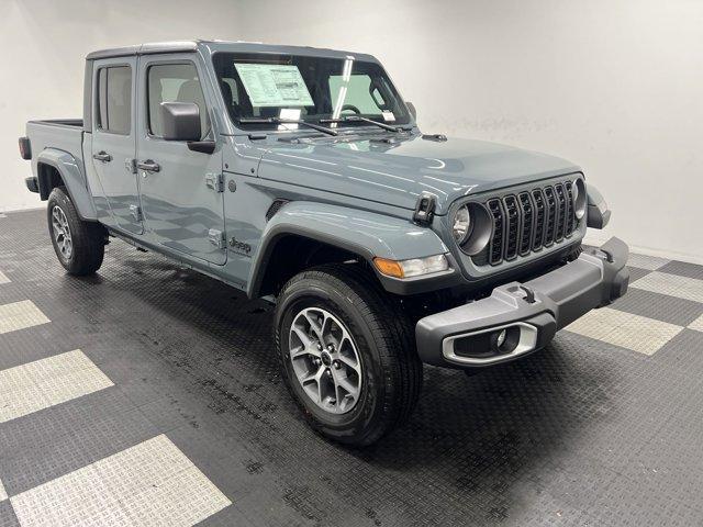 new 2024 Jeep Gladiator car, priced at $42,099