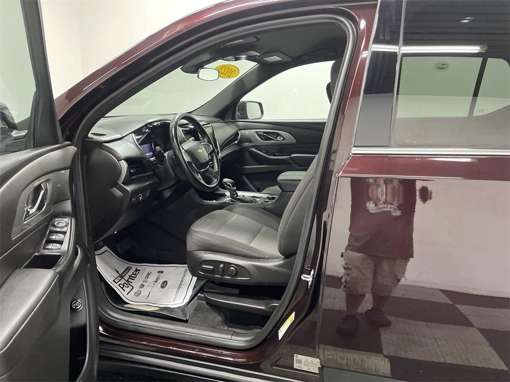 used 2023 Chevrolet Traverse car, priced at $30,317