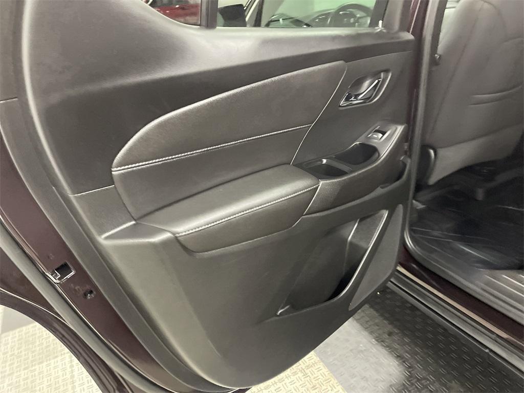 used 2023 Chevrolet Traverse car, priced at $29,472