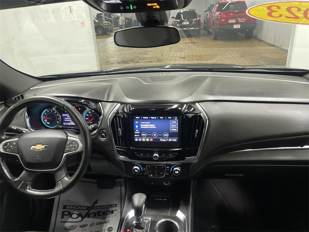used 2023 Chevrolet Traverse car, priced at $29,472