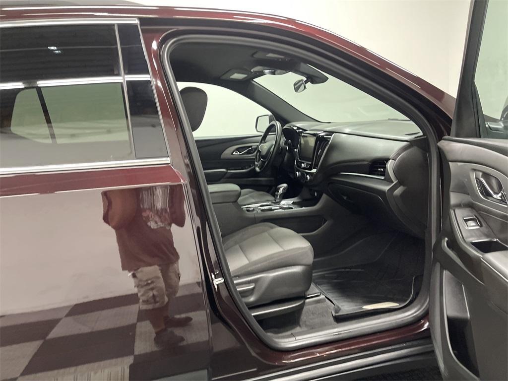 used 2023 Chevrolet Traverse car, priced at $30,317