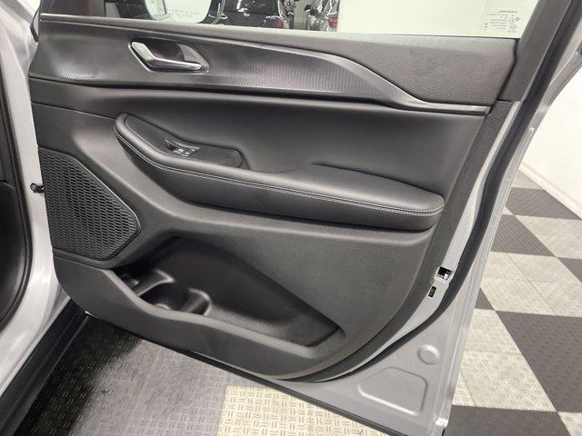 new 2025 Jeep Grand Cherokee car, priced at $41,117