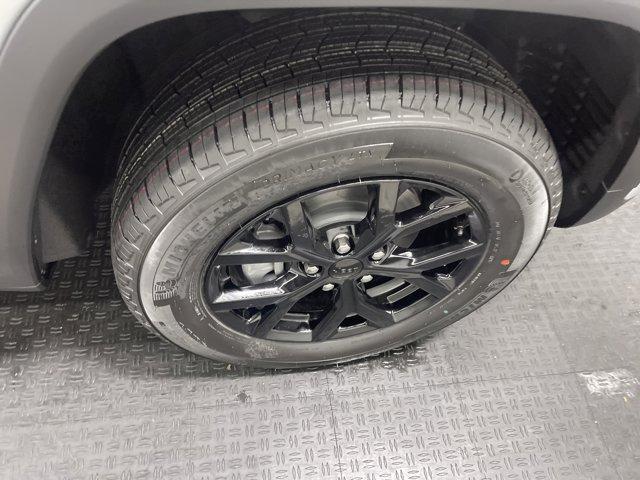 new 2025 Jeep Grand Cherokee car, priced at $41,117