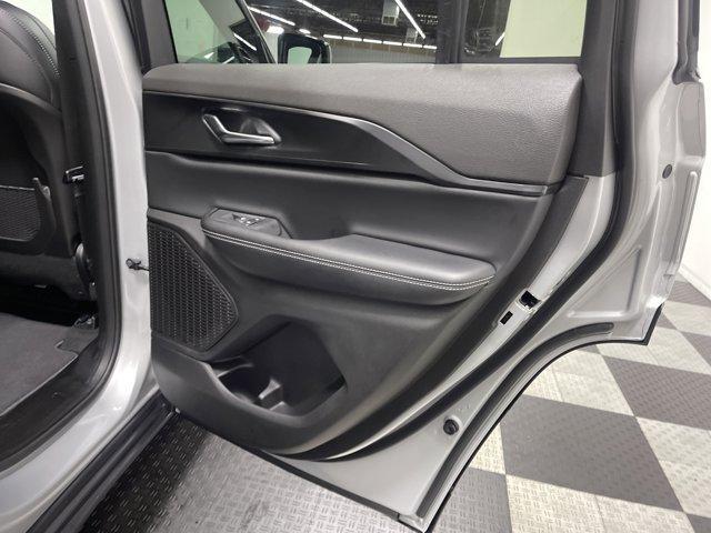 new 2025 Jeep Grand Cherokee car, priced at $41,117