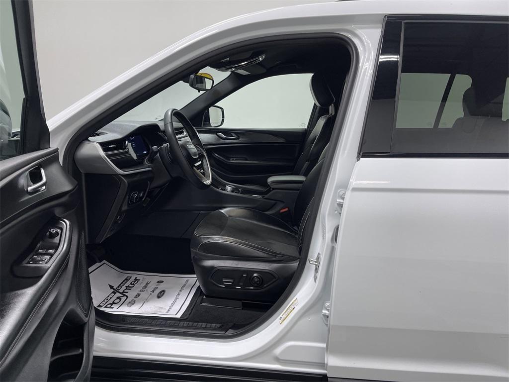 used 2024 Jeep Grand Cherokee L car, priced at $29,489