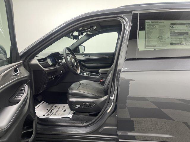 new 2025 Jeep Grand Cherokee car, priced at $47,861