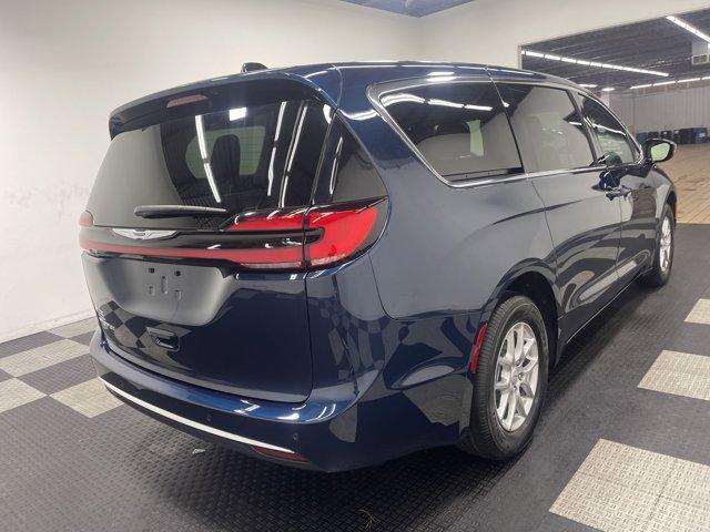 new 2025 Chrysler Pacifica car, priced at $40,247