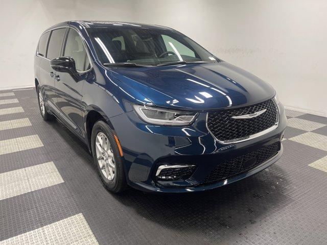 new 2025 Chrysler Pacifica car, priced at $40,247