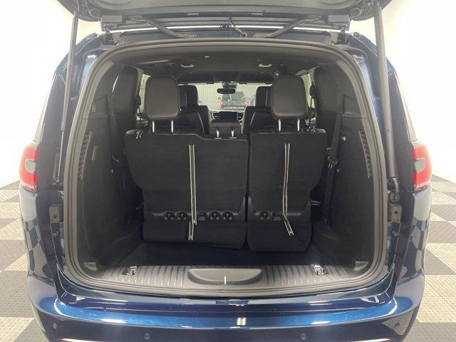 new 2025 Chrysler Pacifica car, priced at $40,247