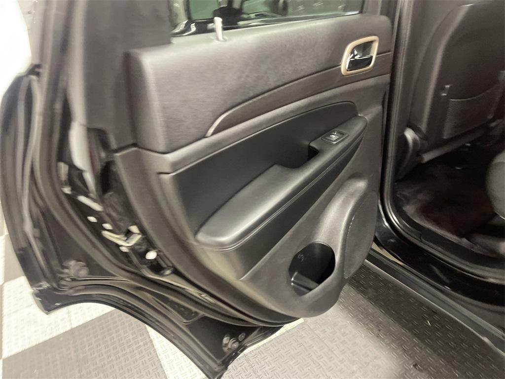 used 2016 Jeep Grand Cherokee car, priced at $14,289