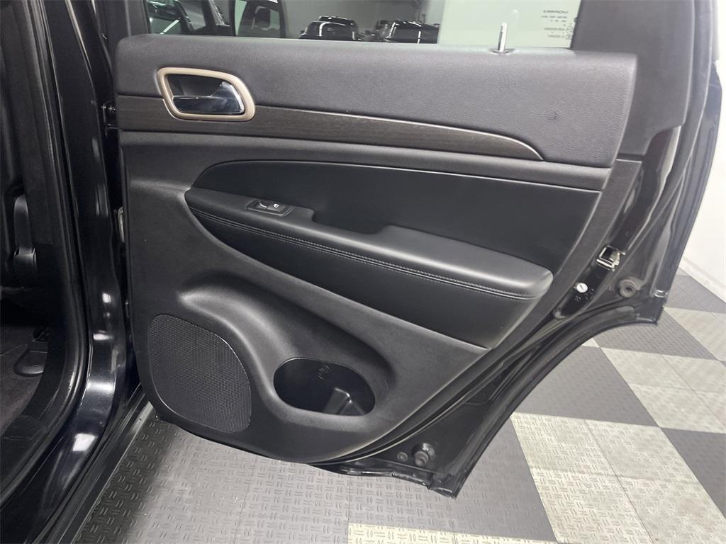 used 2016 Jeep Grand Cherokee car, priced at $14,289