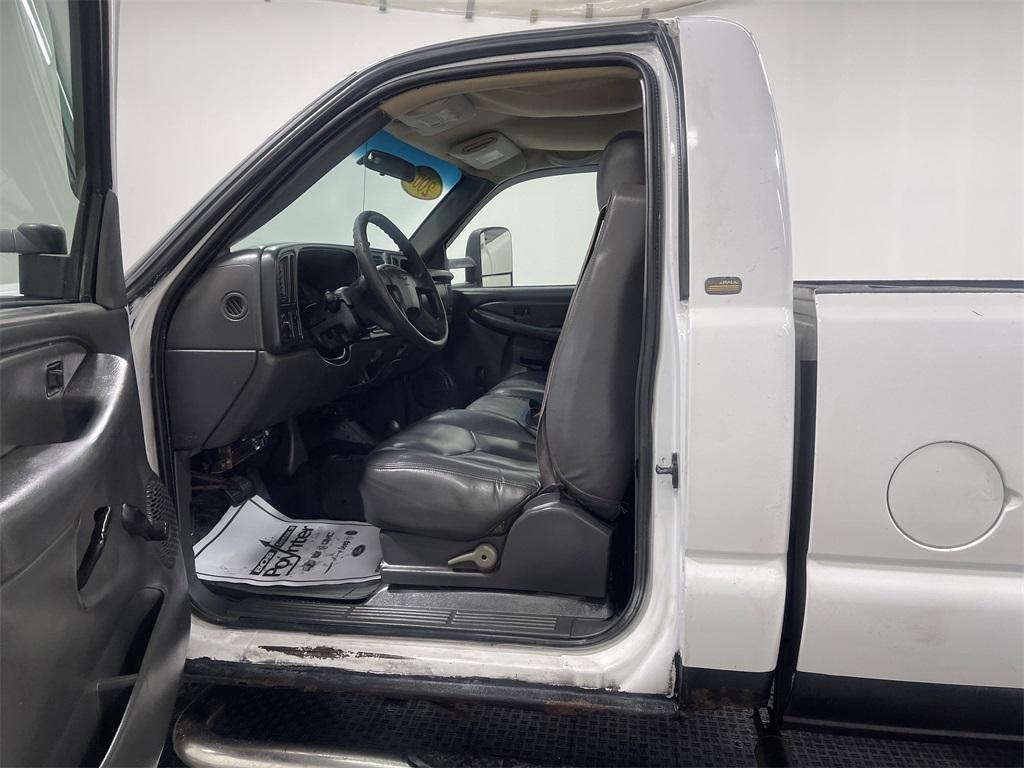 used 2003 Chevrolet Silverado 2500 car, priced at $9,370