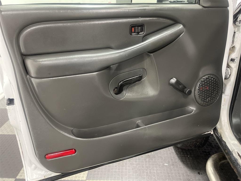 used 2003 Chevrolet Silverado 2500 car, priced at $9,370