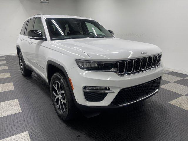 new 2025 Jeep Grand Cherokee car, priced at $47,476
