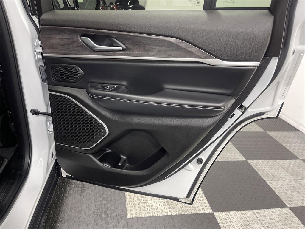 used 2022 Jeep Grand Cherokee car, priced at $34,835