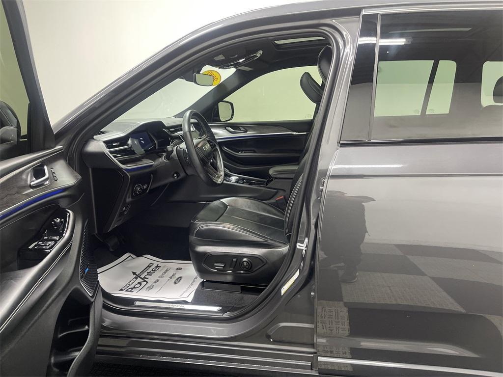 used 2022 Jeep Grand Cherokee car, priced at $40,384